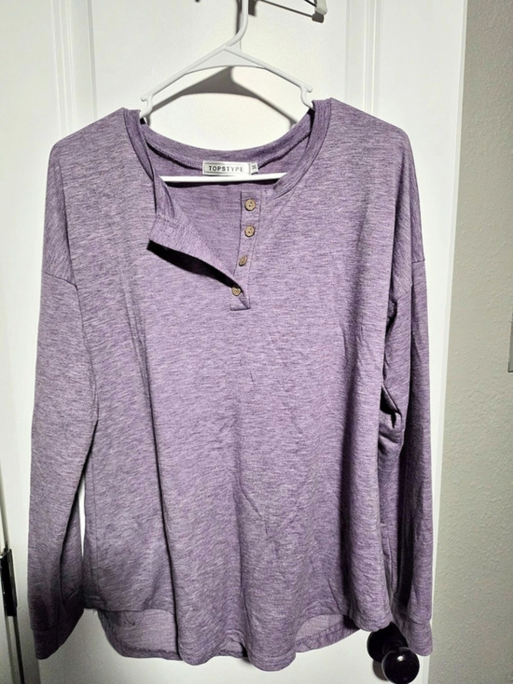 To P stule Long Sleeve Henley in Purple Like New